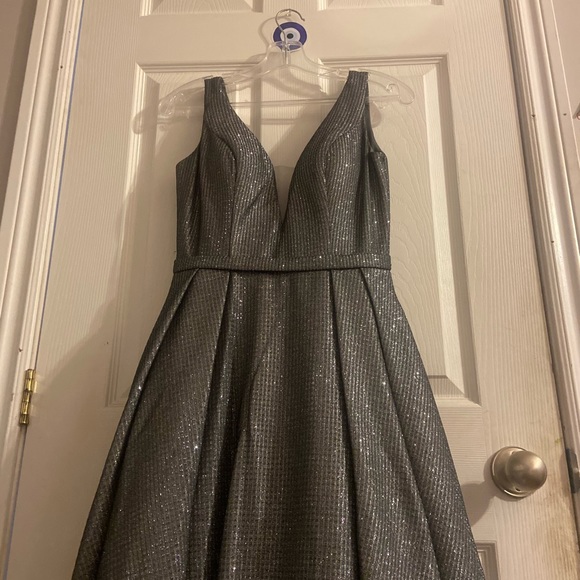 Prom dress: sparkly dark gray - Picture 6 of 11